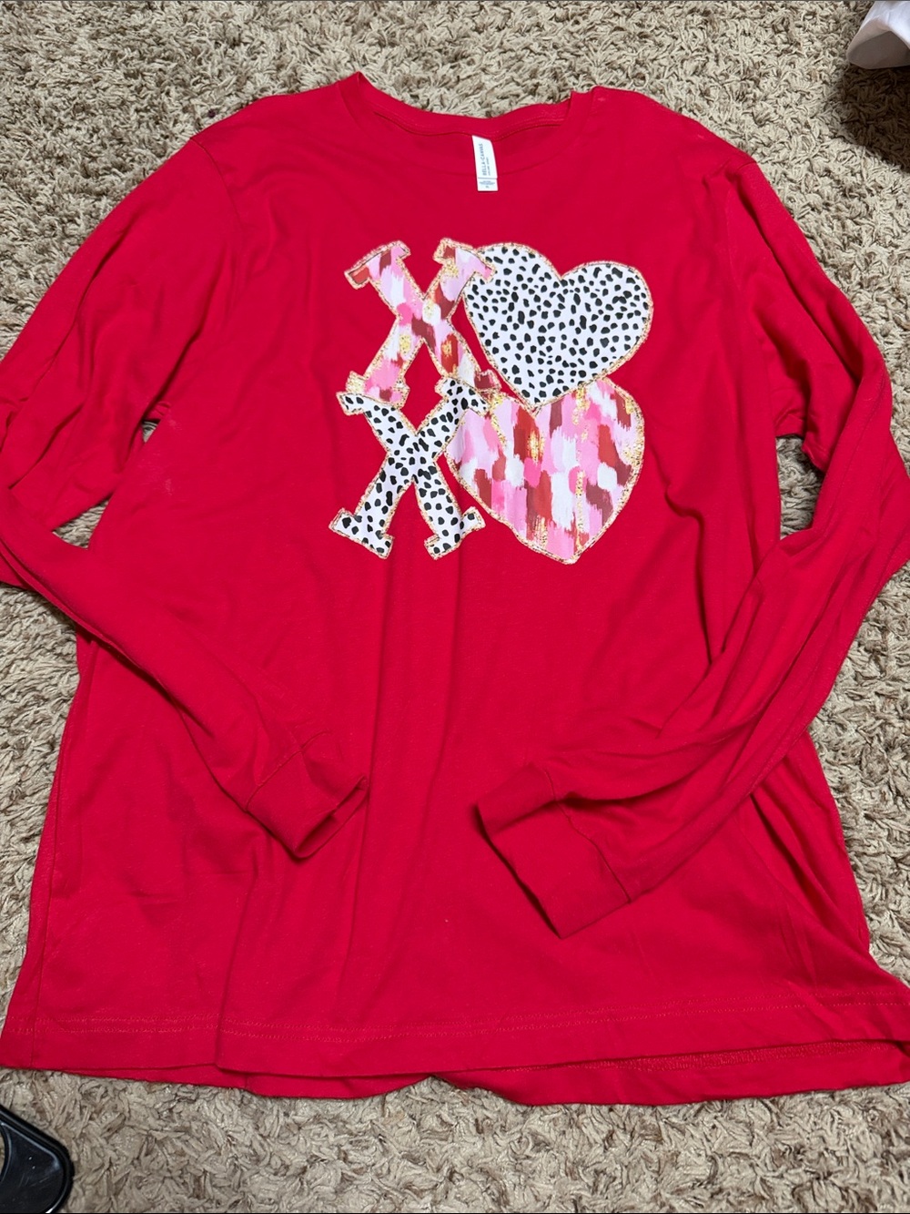 Women’s Red Heart Graphic Long-Sleeve Top